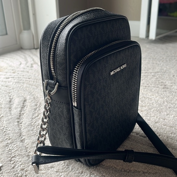 NWT MK Cooper Signature Logo Flight Bag - Picture 3 of 6